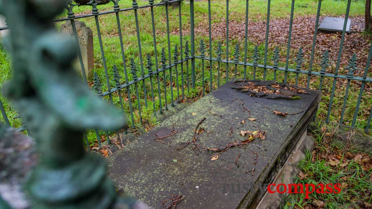 The grave of Thomas Mitchell - Camperdown Cemetery, Newtown